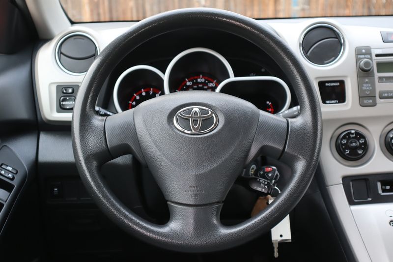 Toyota Matrix Photos