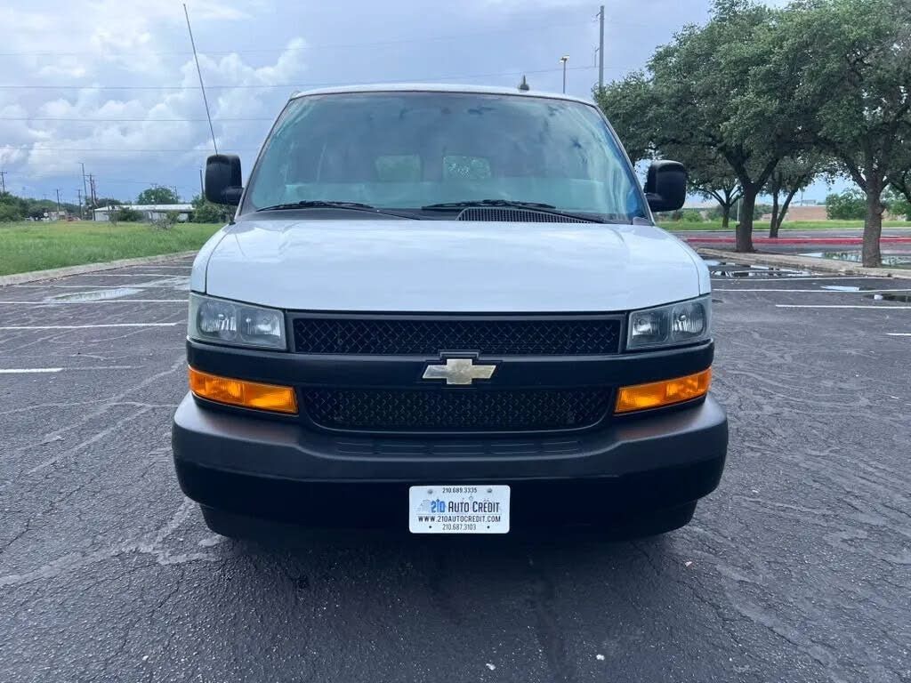 2021 Chevrolet Express Cargo #3