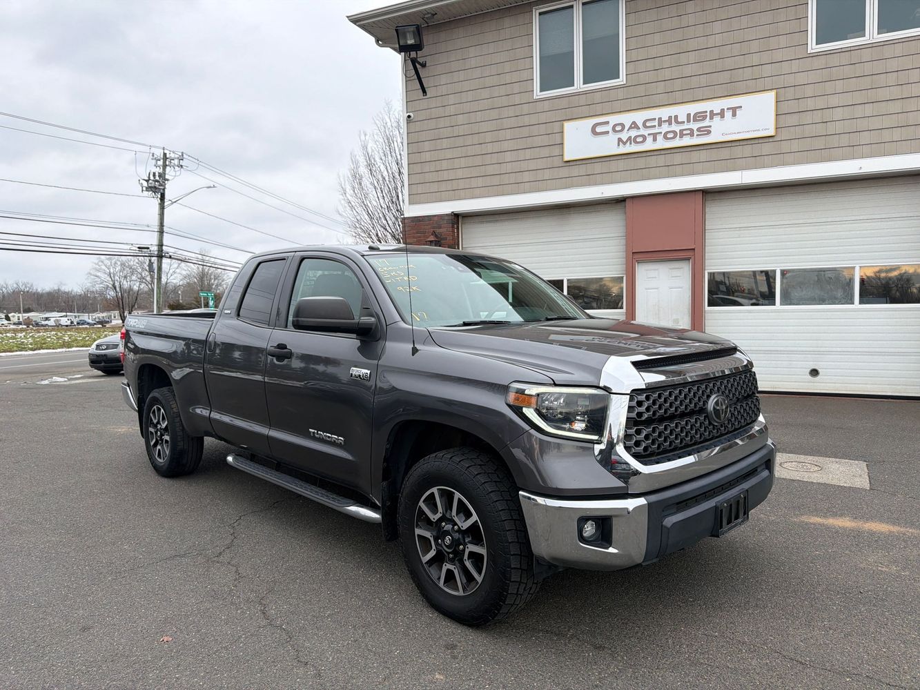 2019 Toyota Tundra SR5's photo
