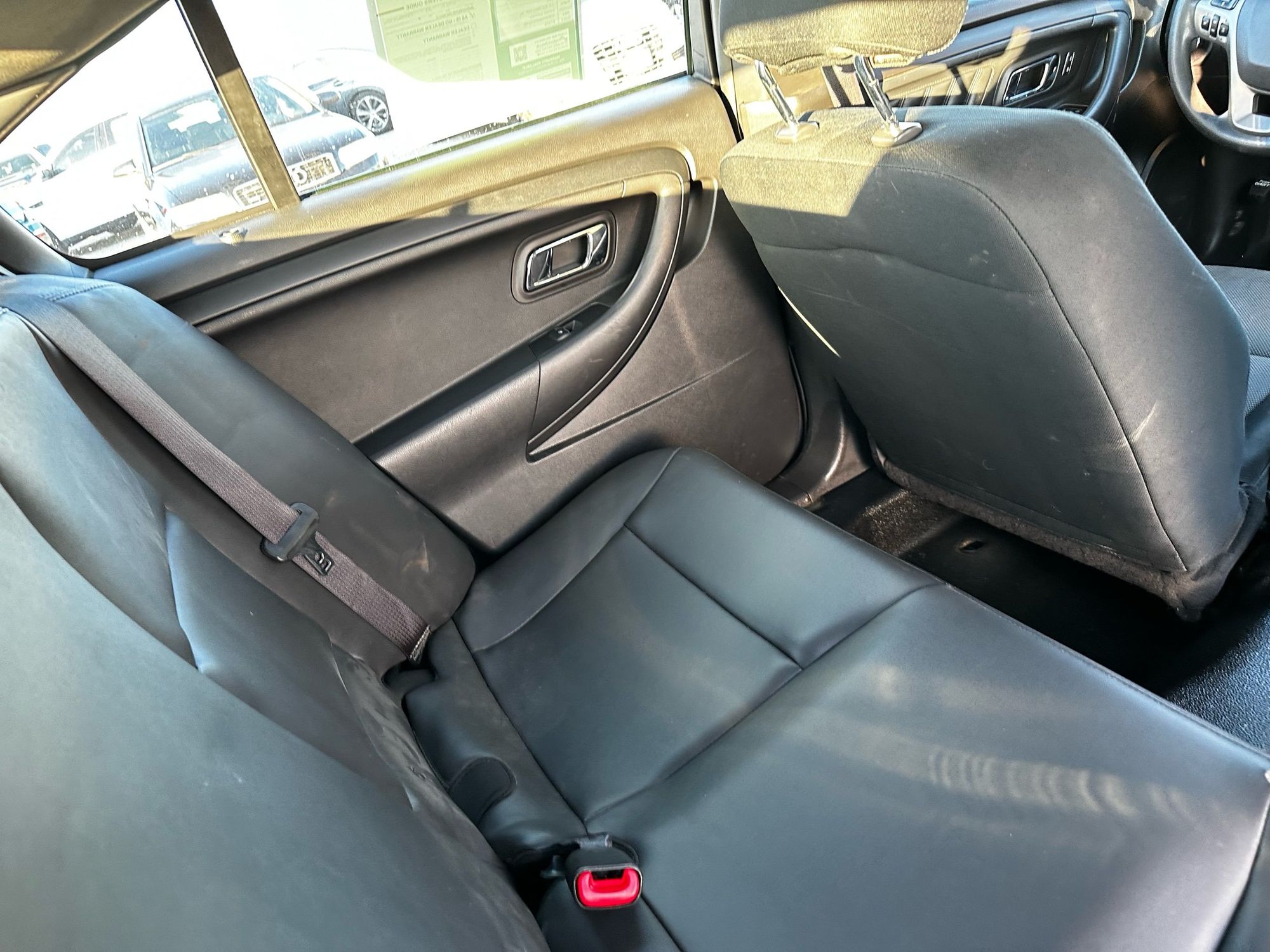 2013 Ford Taurus photo 23