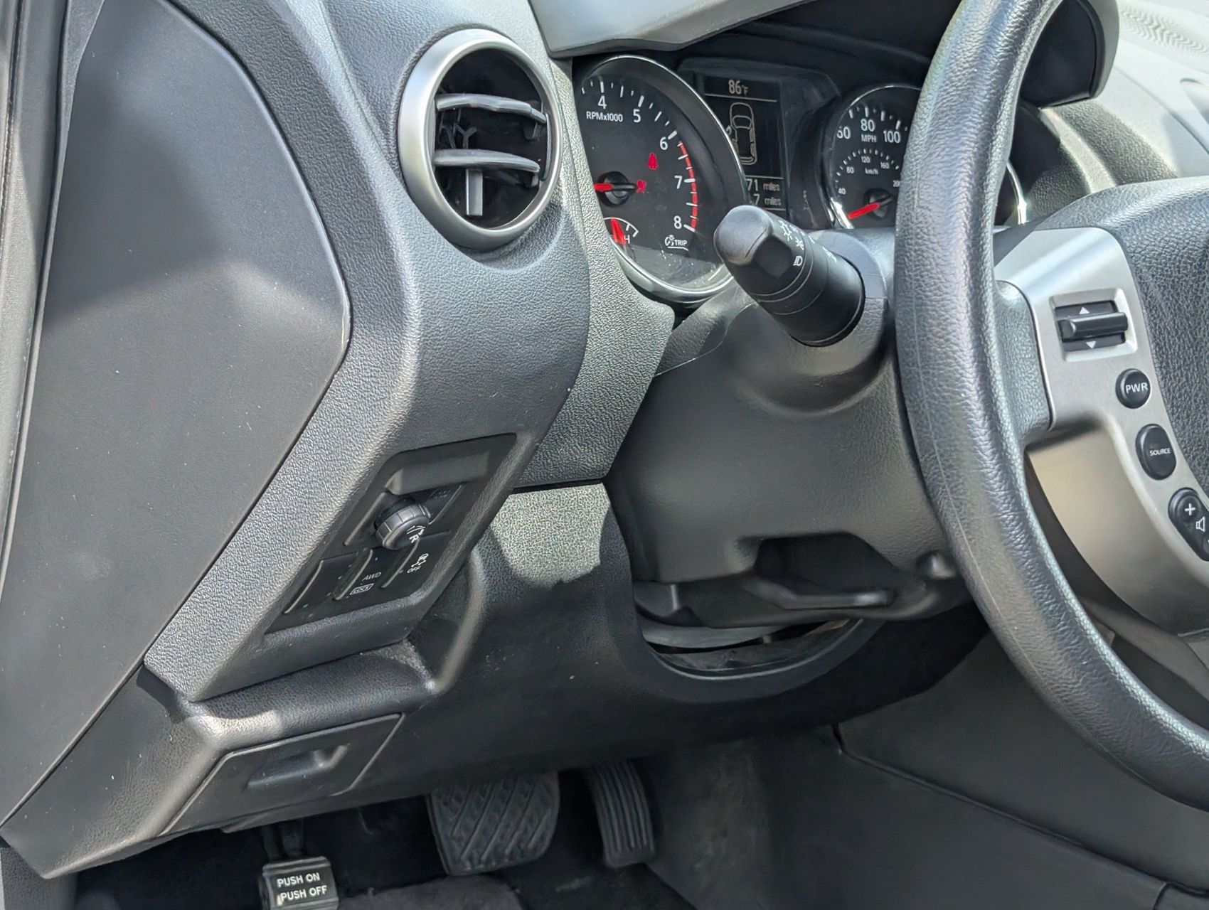 2012 Nissan Rogue 31