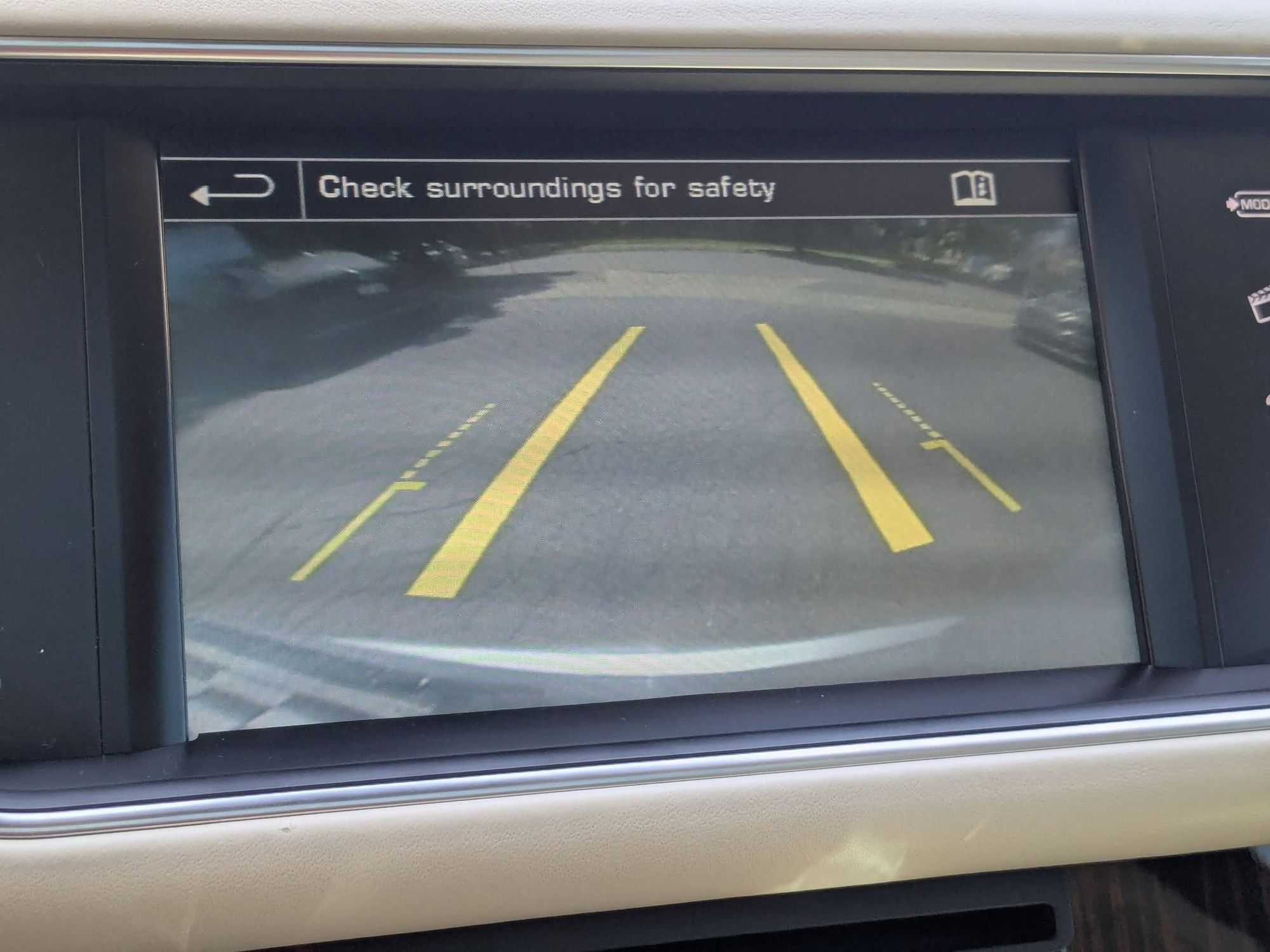 2016 Land Rover Range Rover HSE photo 10