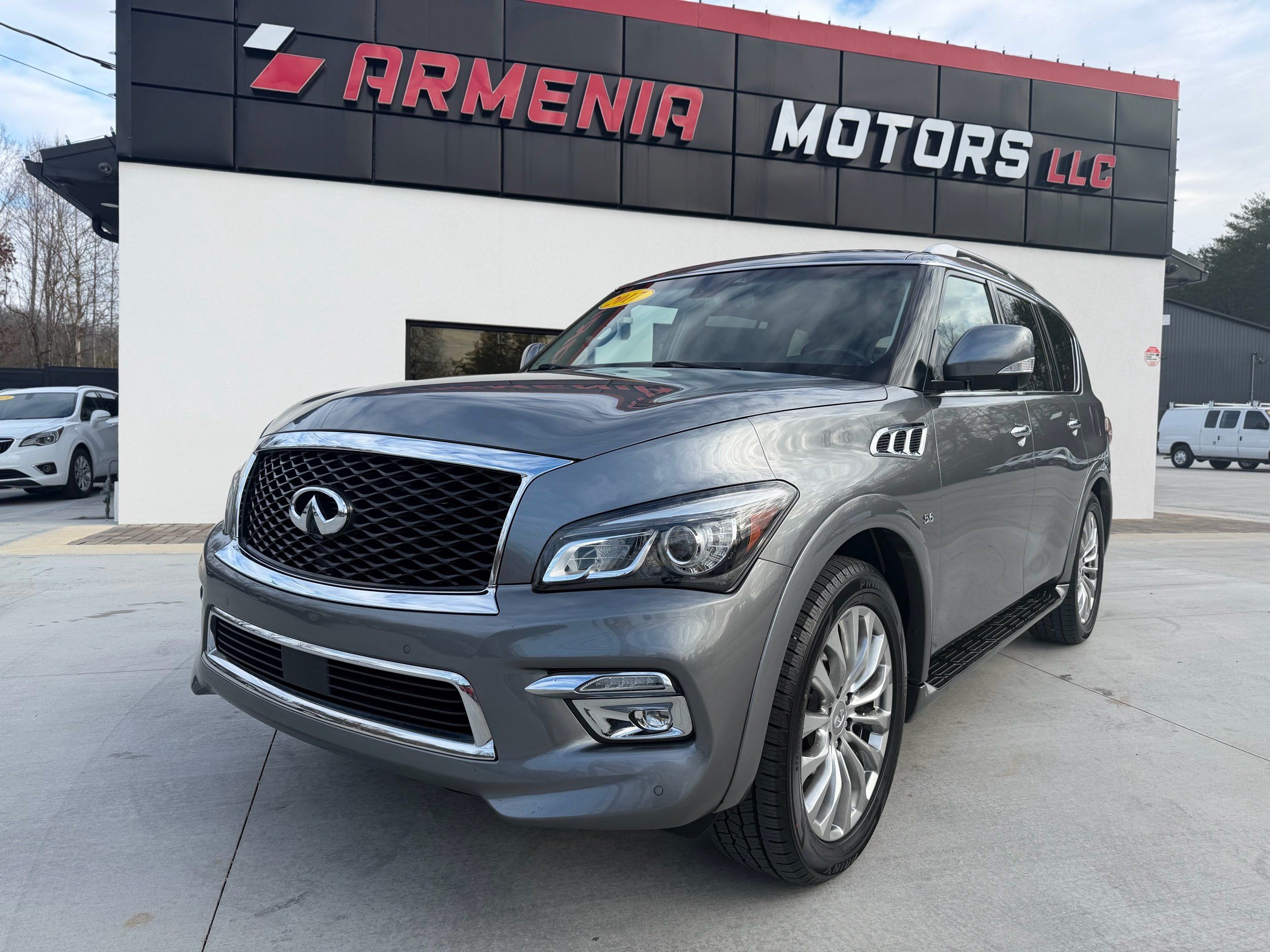 2017 INFINITI QX80 Base's photo