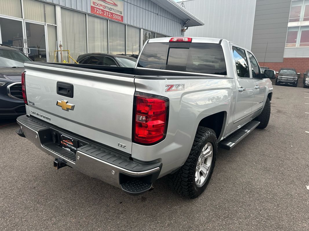 View vehicle photo 4