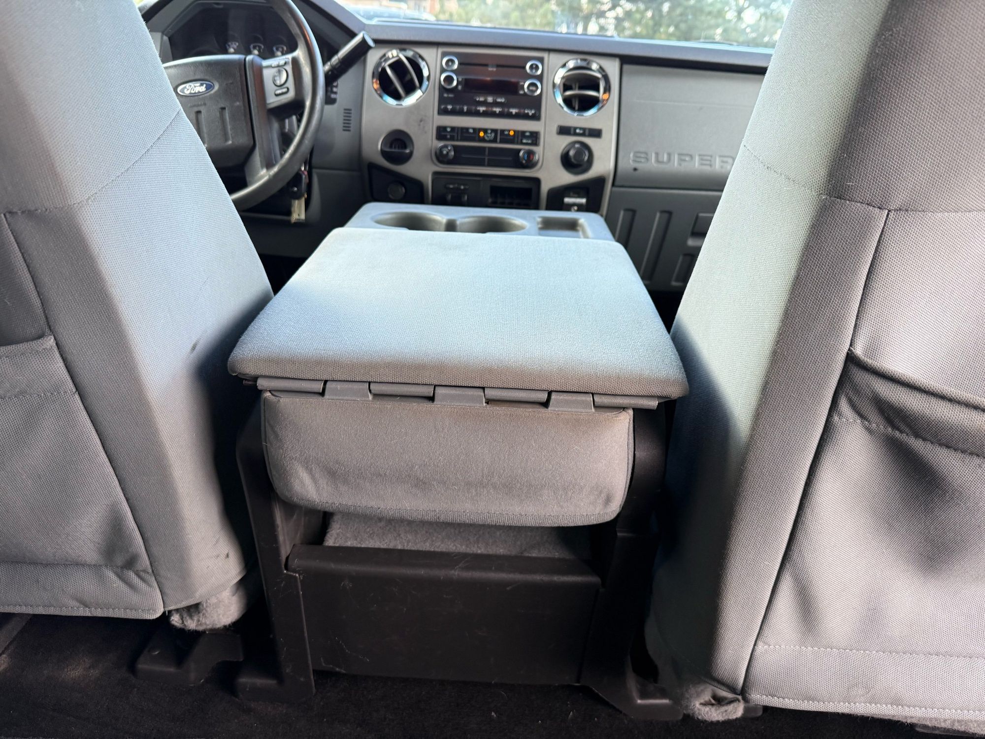 2014 Ford F-350 XLT photo 17