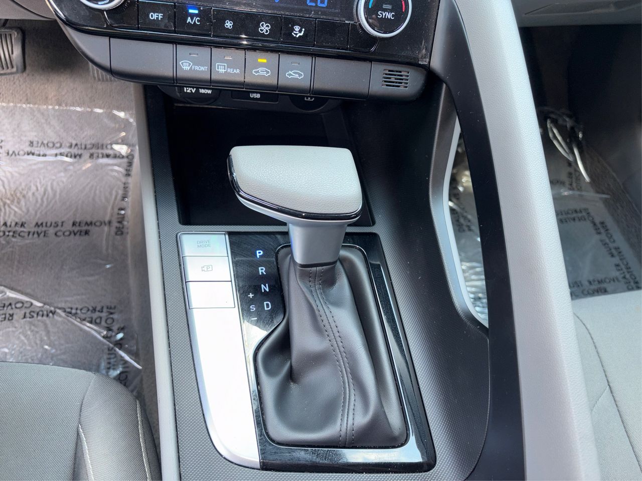 2024 Hyundai Elantra SEL - Photo 20