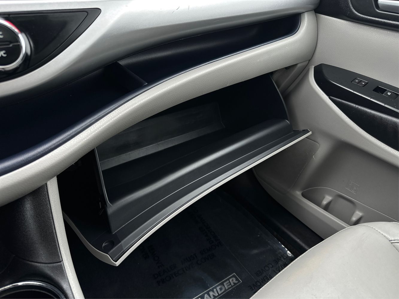 2016 Toyota Highlander XLE photo 30