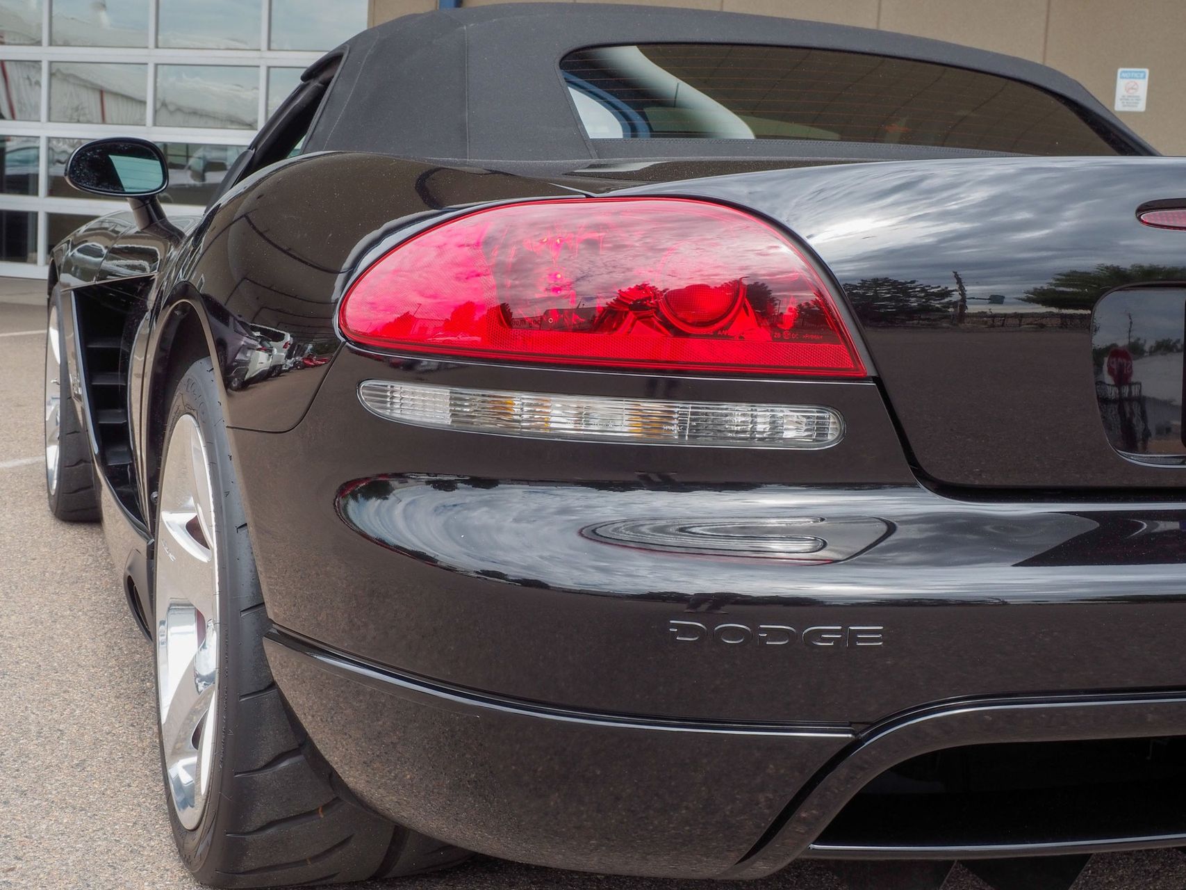 2006 Dodge Viper 16