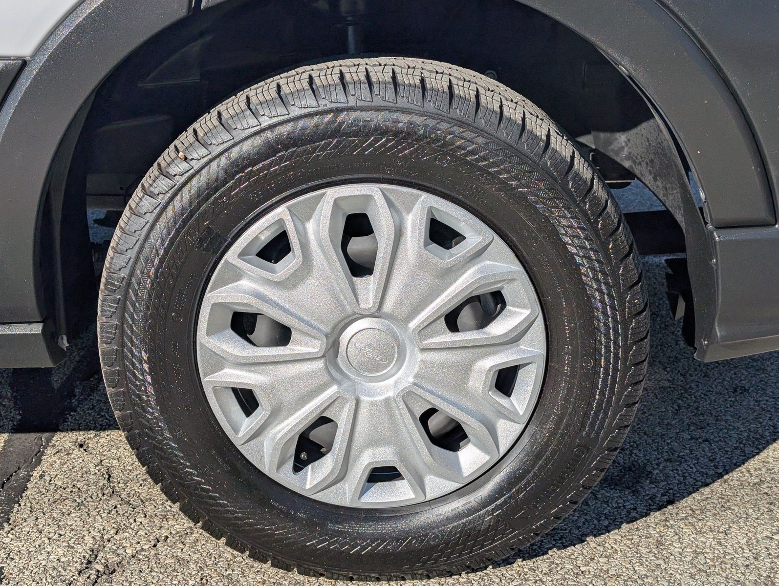 2023 Ford E-Transit-350 19