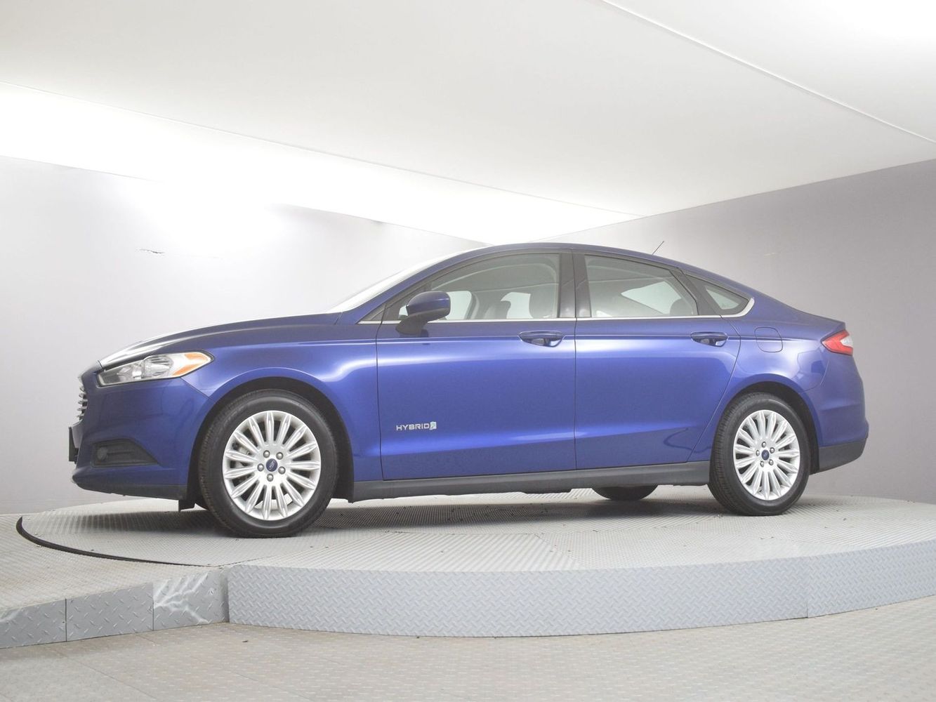 2016 Ford Fusion Hybrid S photo 21