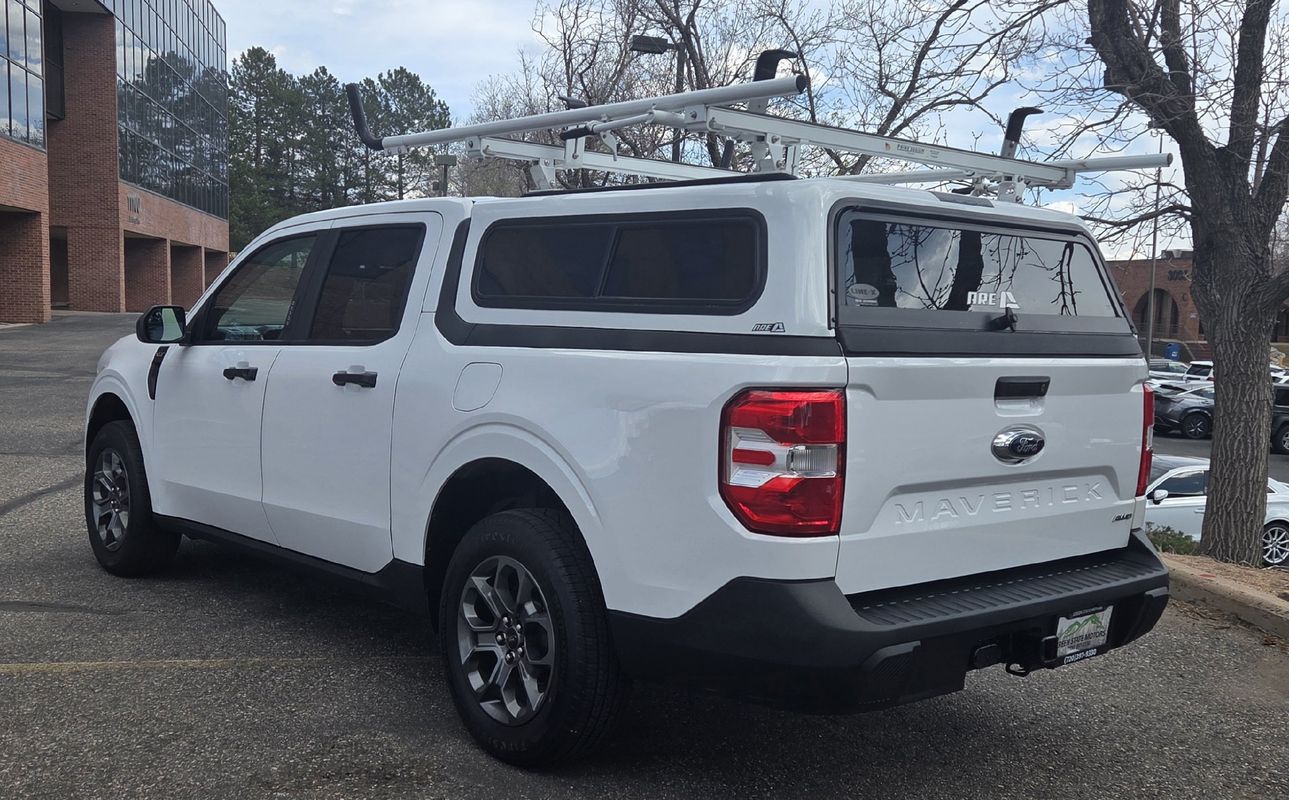 View vehicle photo 7
