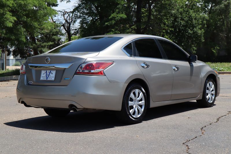 2014 Nissan Altima 2.5 SV | Victory Motors of Colorado