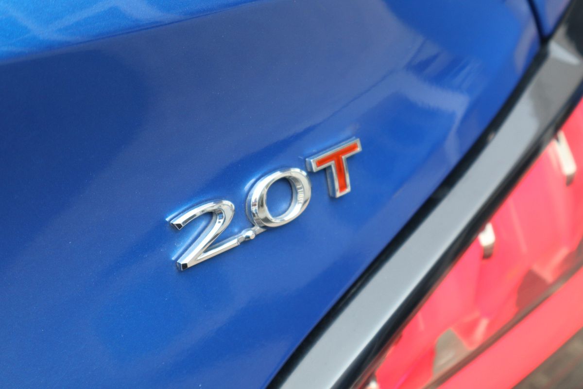 2010 Hyundai Genesis Coupe 2.0T Premium