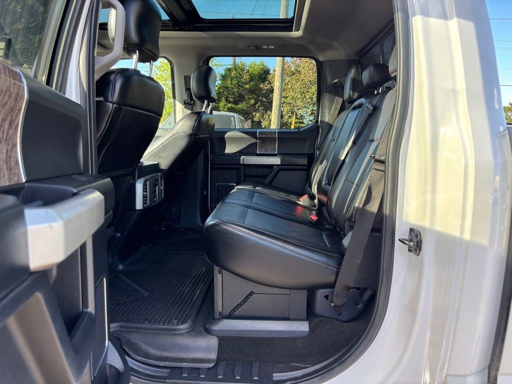 2017 Ford F-250 Lariat photo 17