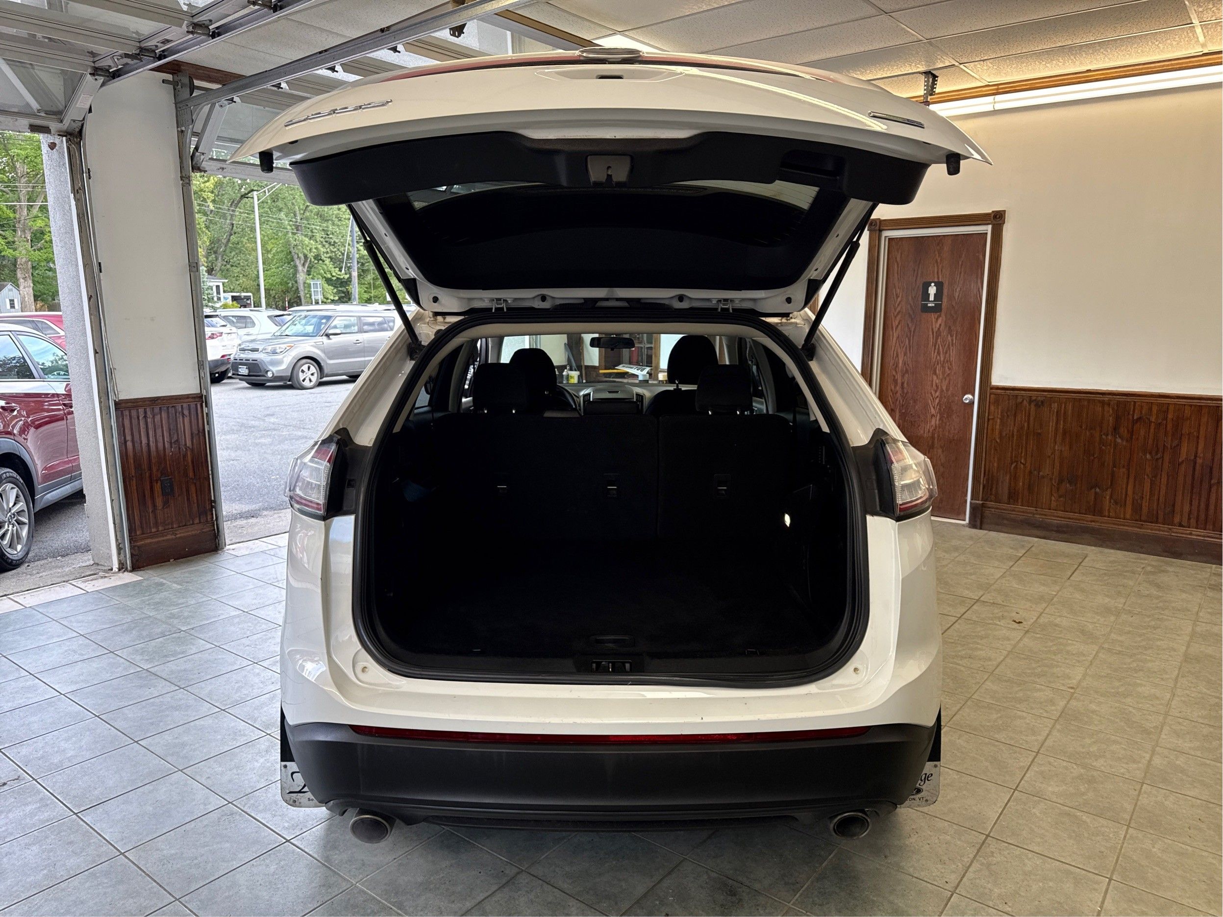 2018 Ford Edge SE - Photo 12