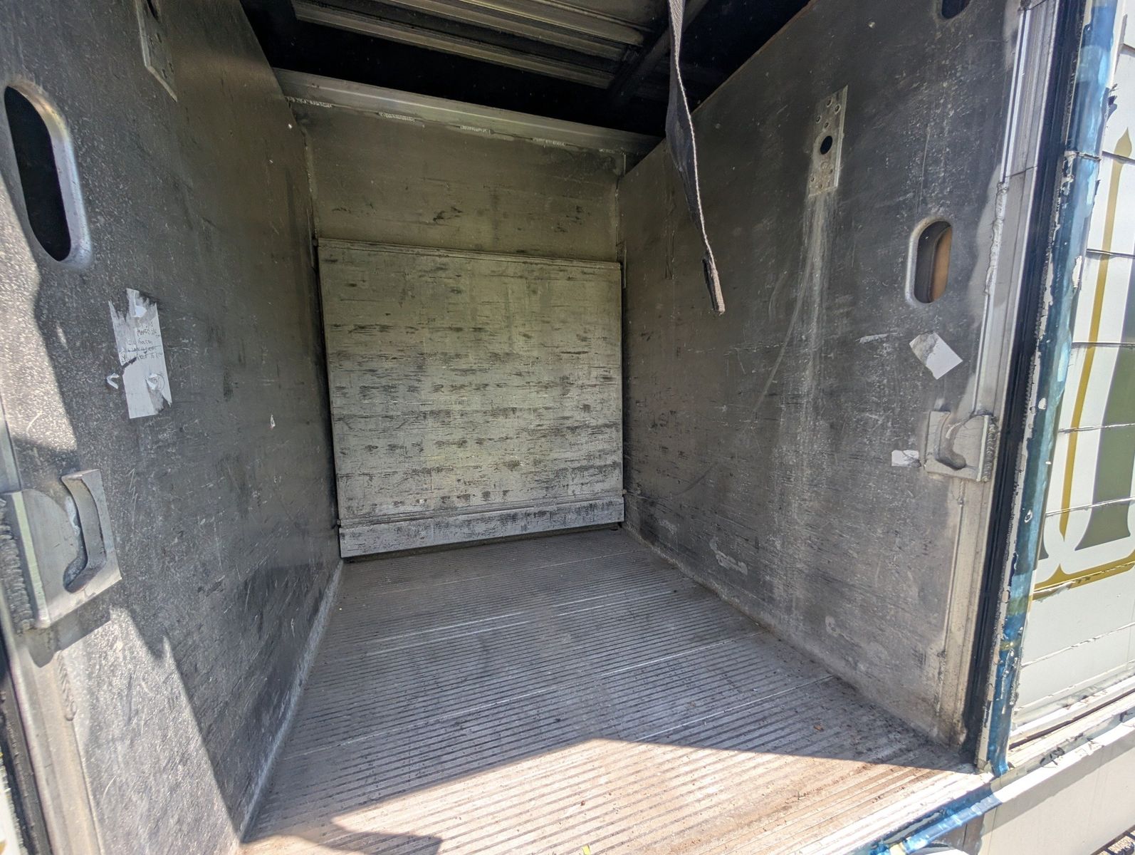2006 Chevrolet W5500 32