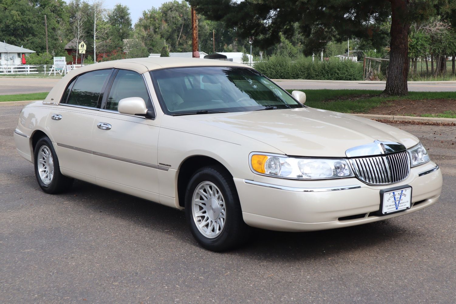 Lincoln town car 1999