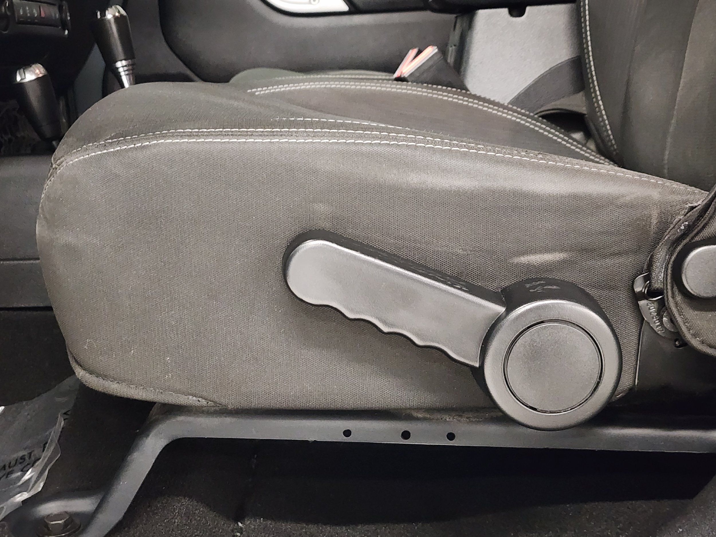 2015 Jeep Wrangler Unlimited Rubicon photo 16