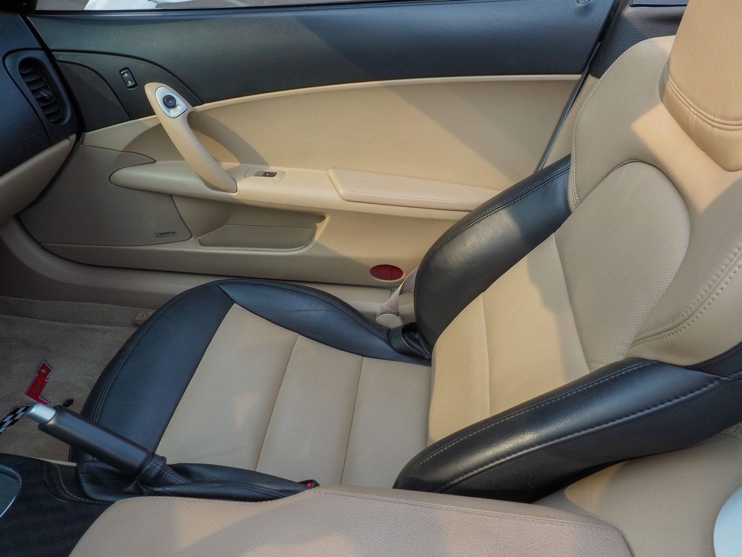 2012 Chevrolet Corvette White Grand Sport