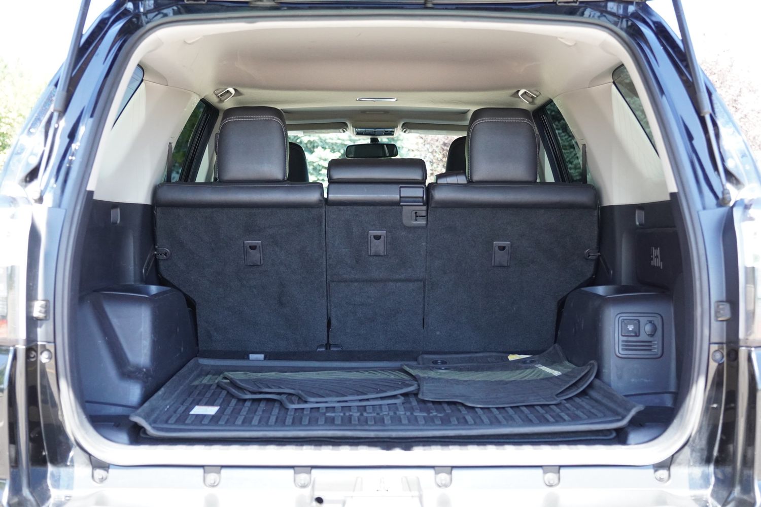 2015 Toyota 4Runner Limited photo 13