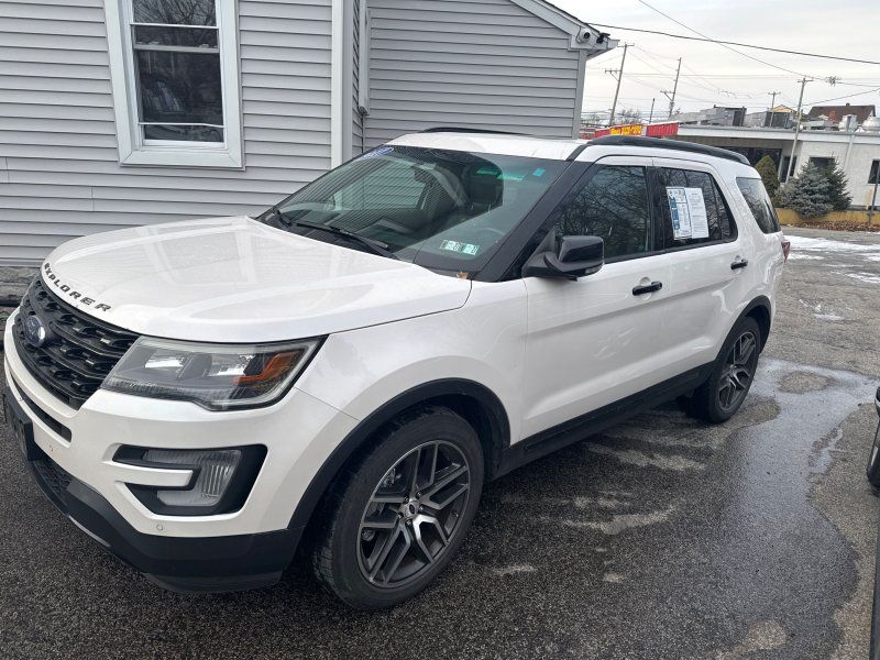 2017 Ford Explorer Sport's photo