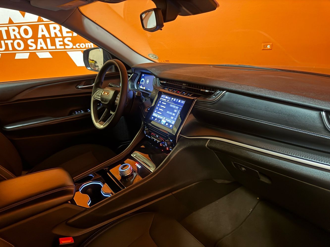 2023 Jeep Grand Cherokee Laredo photo 21