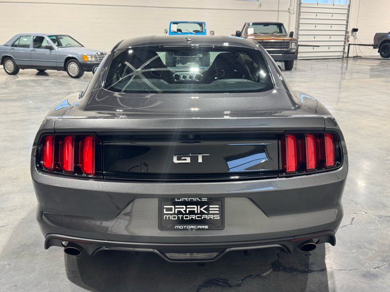 2017 Ford Mustang GT Premium, photo 4