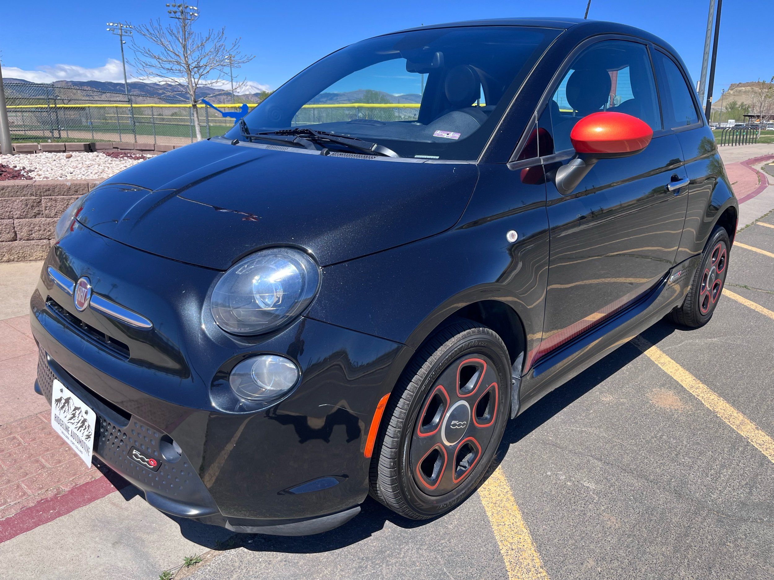 2013 FIAT 500e Battery Electric's photo