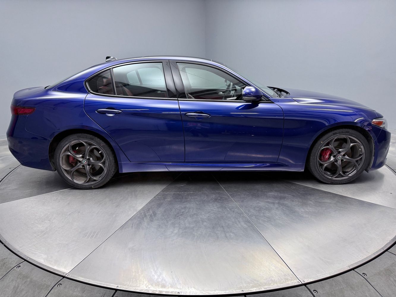 2020 Alfa Romeo Giulia Ti Sport photo 4