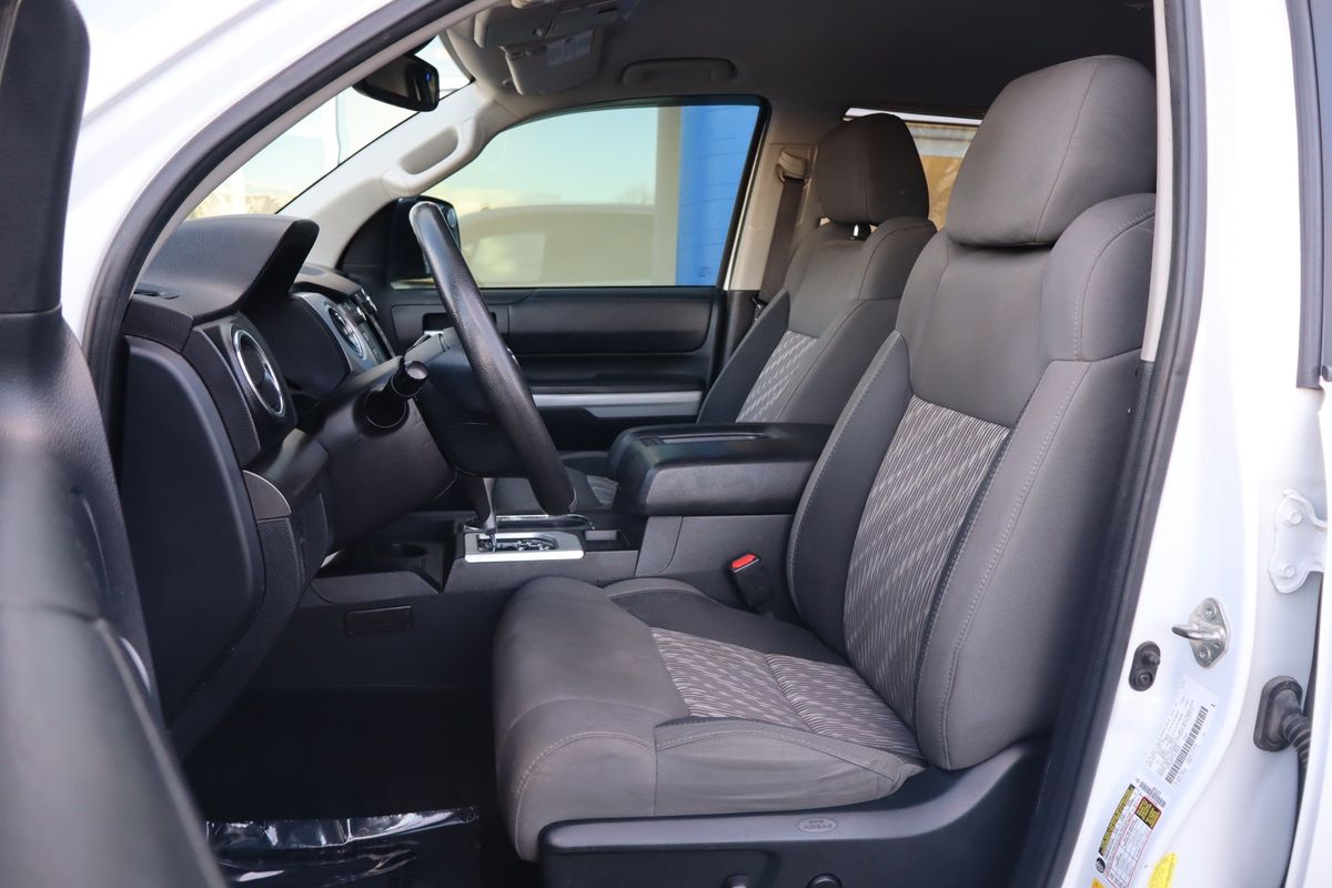 2018 Toyota Tundra SR5 5.7L V8