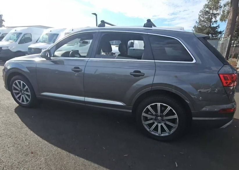 2019 Audi Q7 55 Premium Plus photo 5