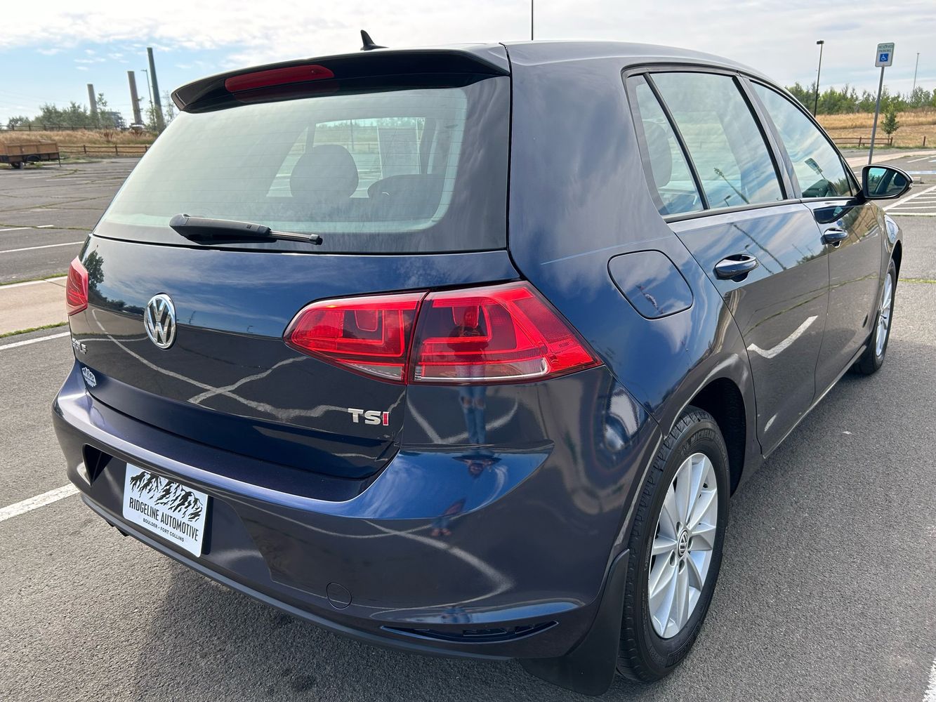 2016 Volkswagen Golf TSI S photo 5