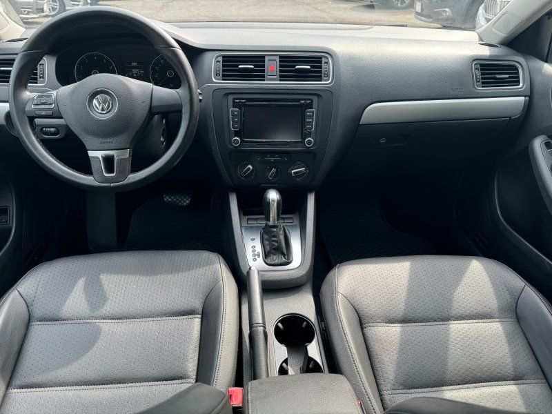 2013 Volkswagen Jetta SE photo 11