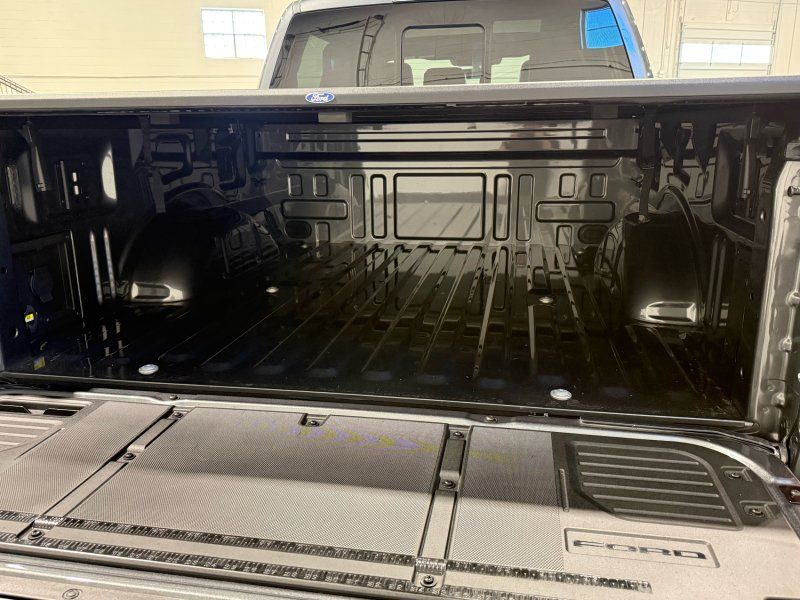 2025 Ford F-150 Raptor R, photo 15