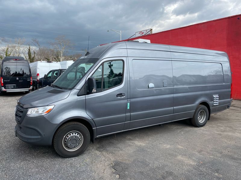  2022 Mercedes-Benz Sprinter Cargo Van 4X2 7-Speed Automatic