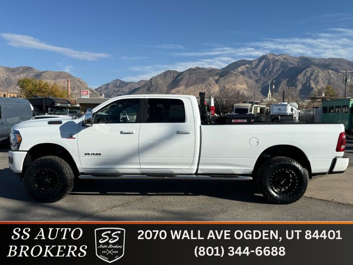 2023 RAM Ram 3500 Pickup Laramie's photo