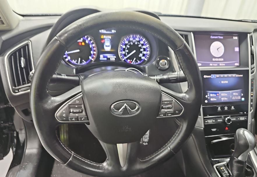 2017 INFINITI Q50 Premium photo 11