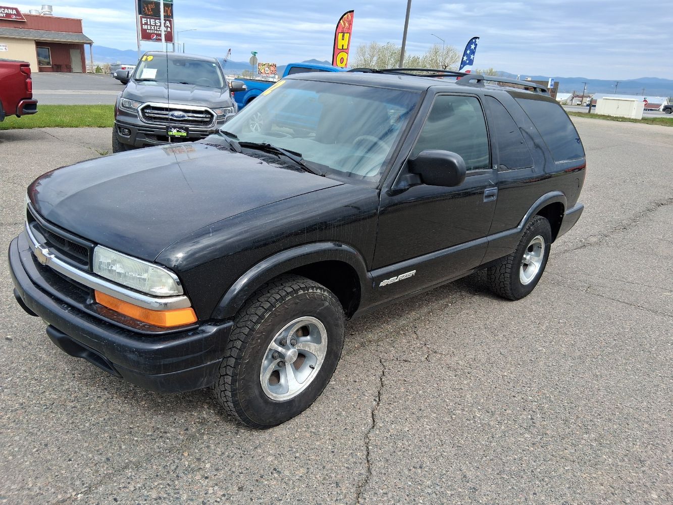 2002 Chevrolet Blazer 2WD LS's photo