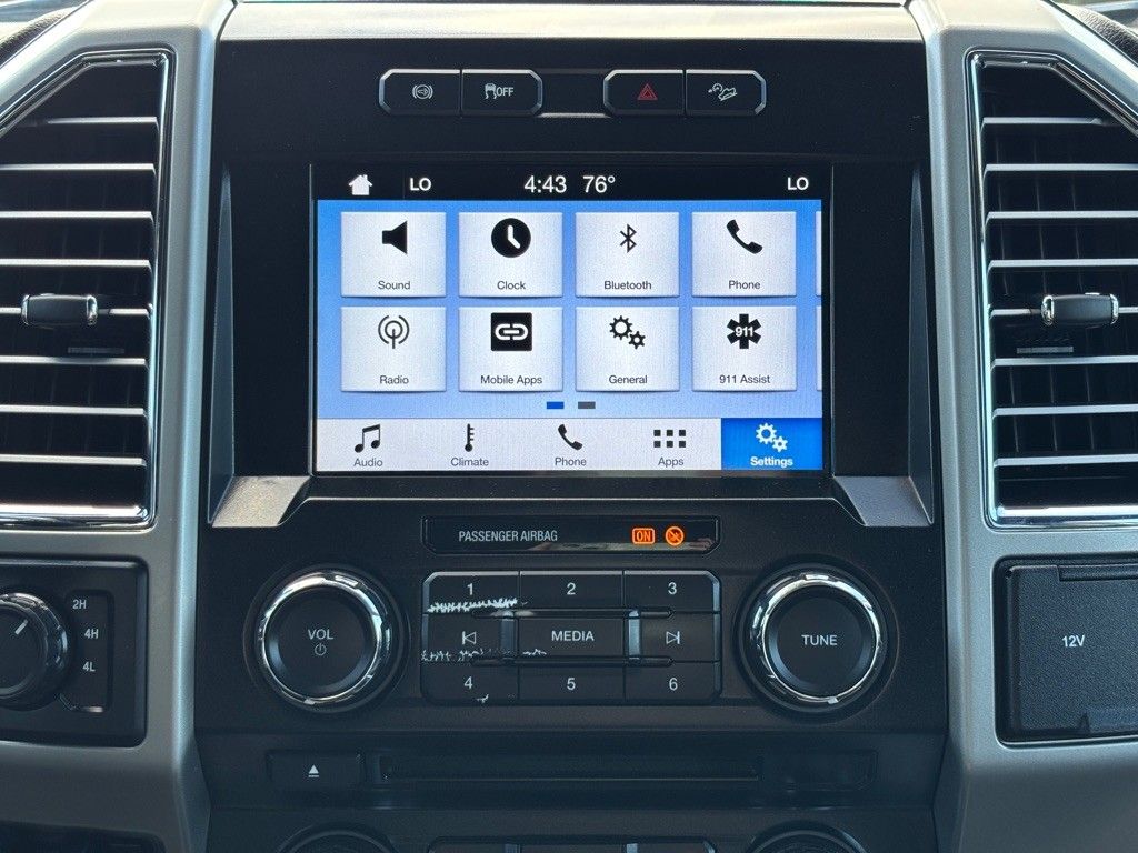 2017 Ford F-250 Lariat photo 38