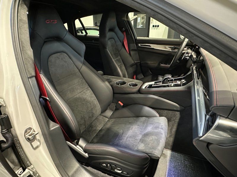 2023 Porsche Panamera GTS, photo 23