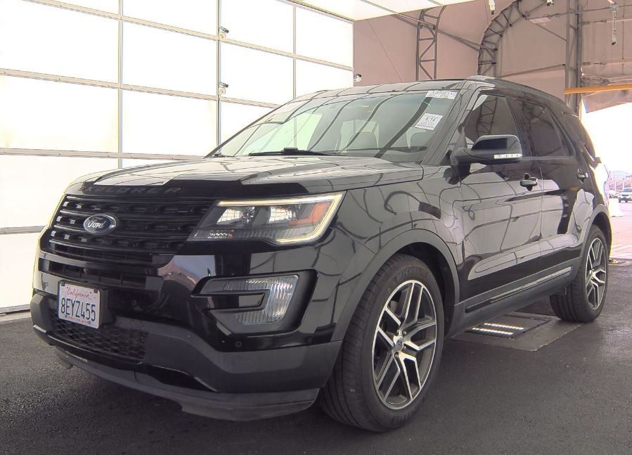 2016 Ford Explorer Sport photo 13