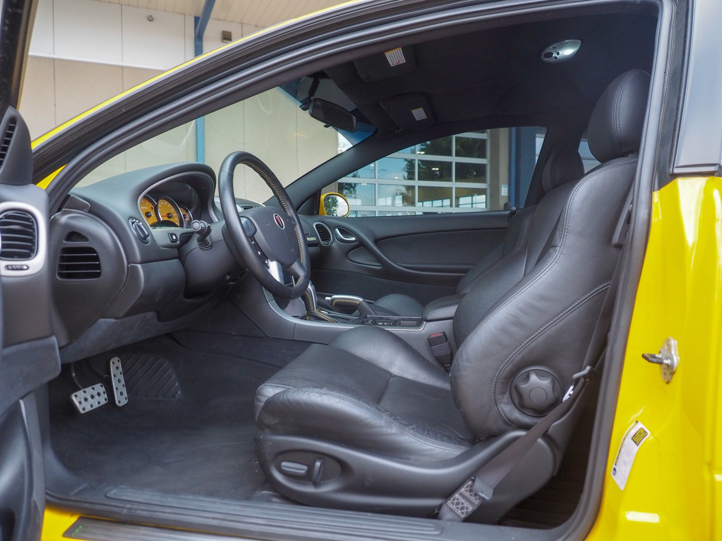 2005 Pontiac GTO Yellow 