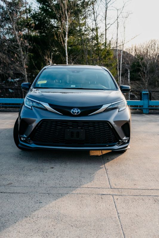 View vehicle photo 2