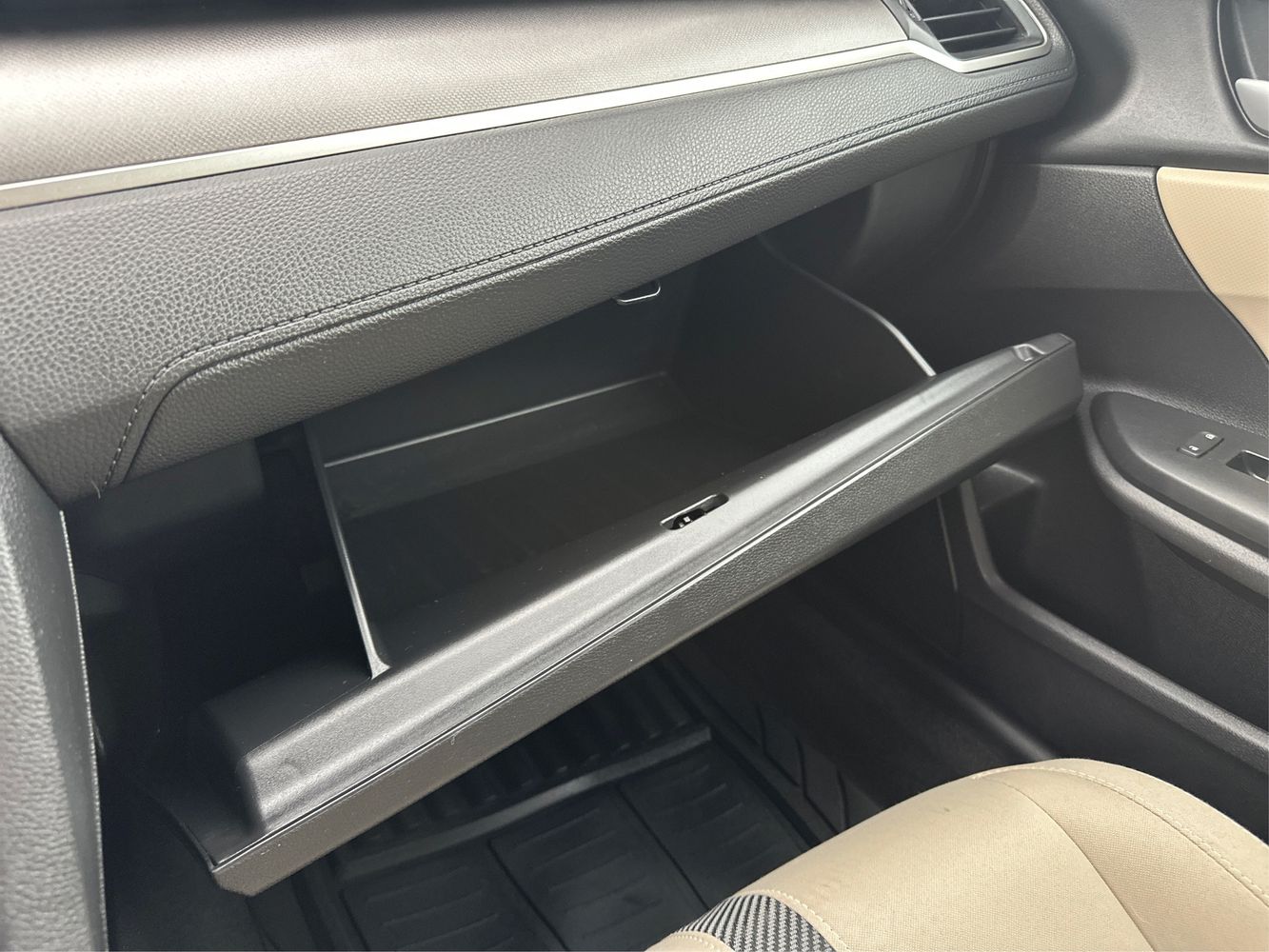 2018 Honda Civic LX photo 26