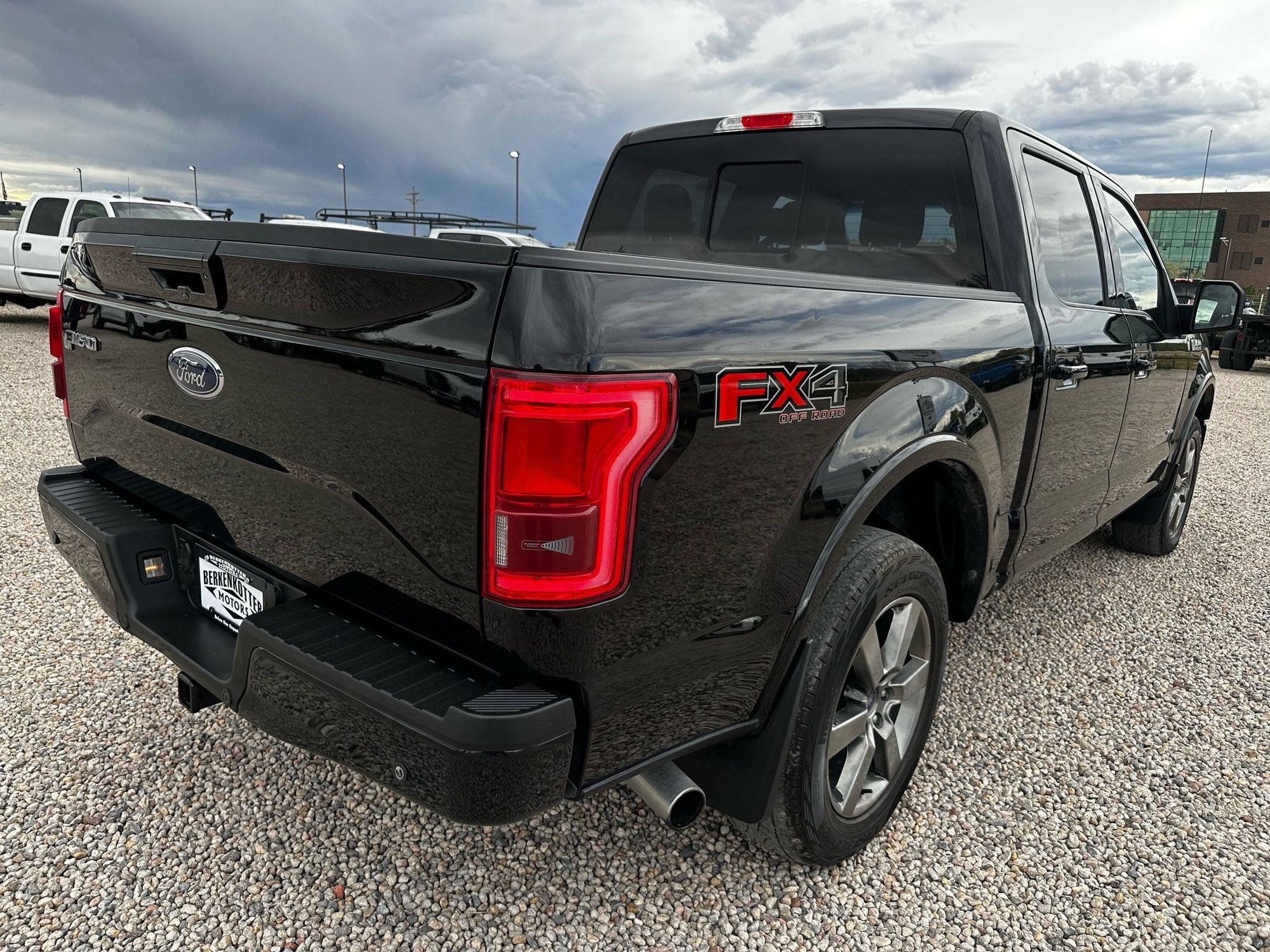 2016 Ford F-150 Lariat photo 9