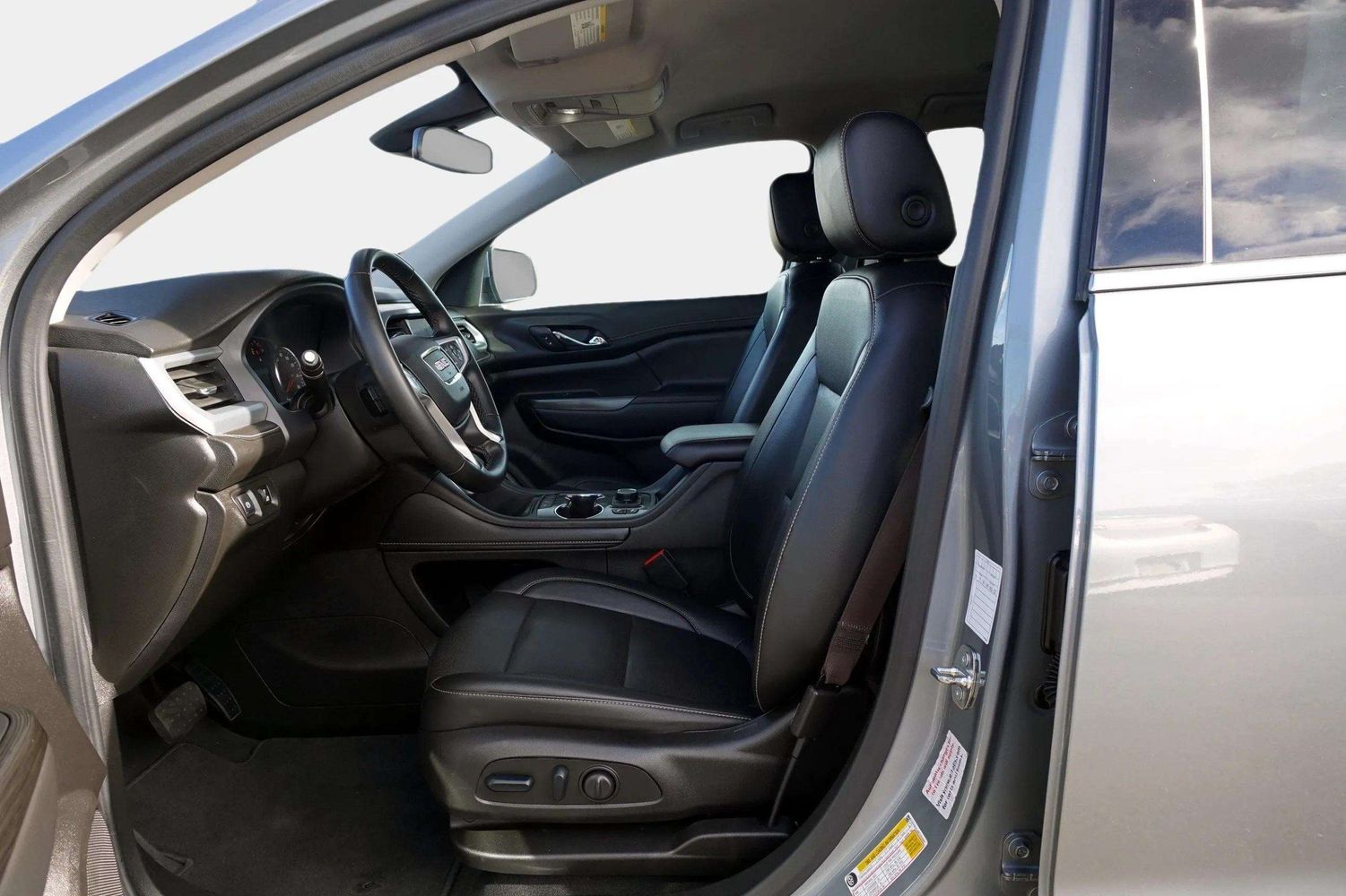 2023 Gmc Acadia SLT photo 17