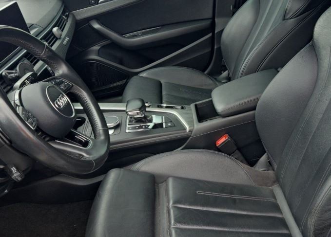 2017 Audi A4 Quattro Premium Plus photo 9