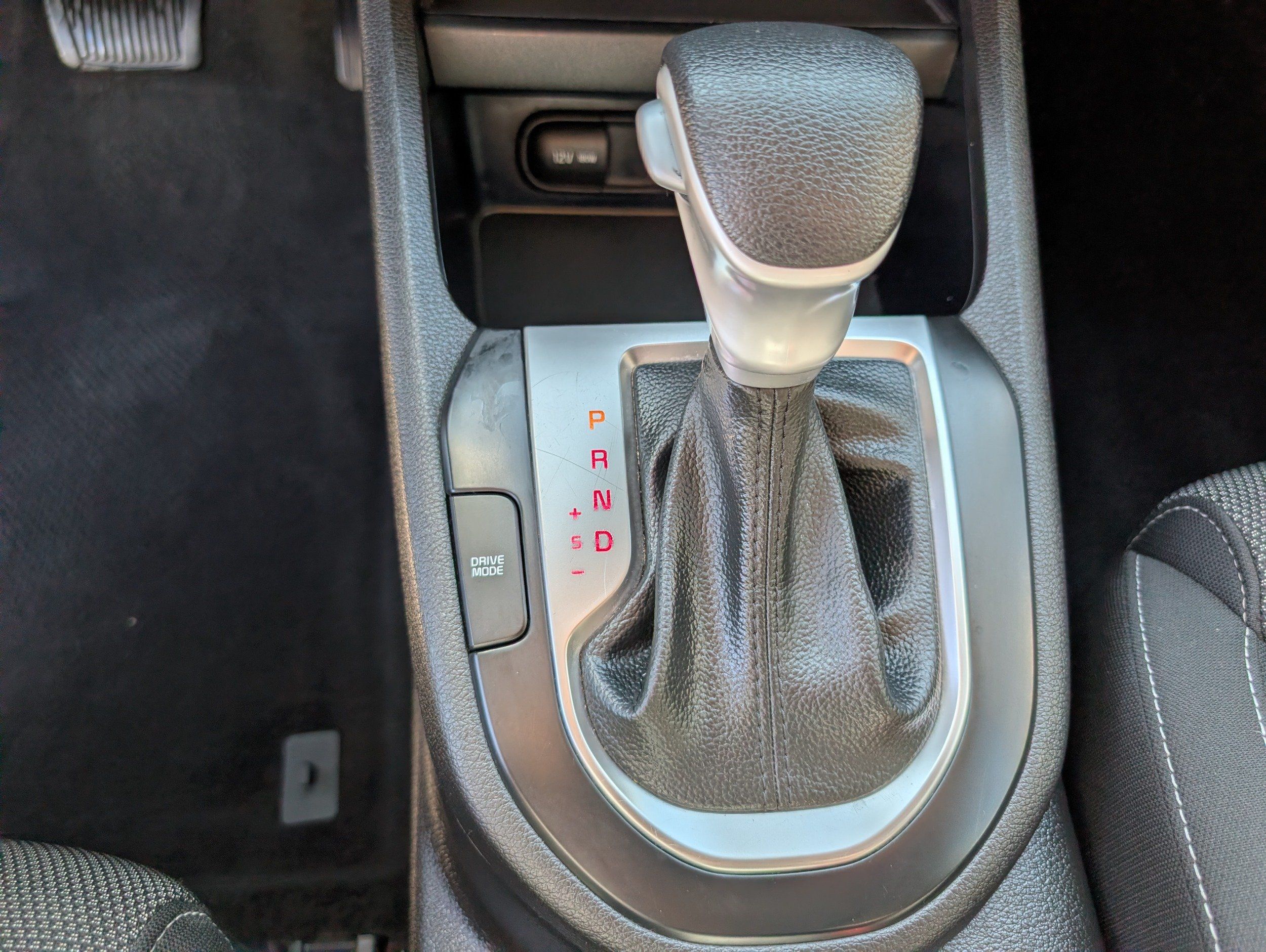 2023 Kia Forte LX - Photo 14