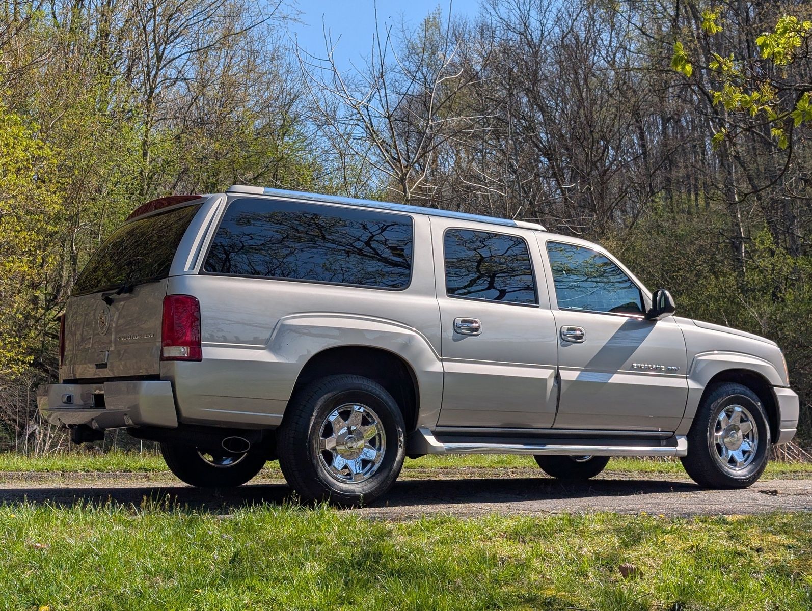 2004 Cadillac Escalade ESV 15