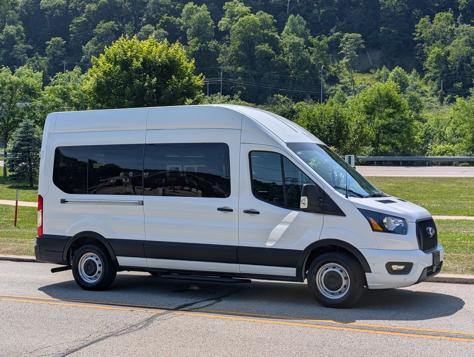 2023 Ford Transit-350 Passenge 3